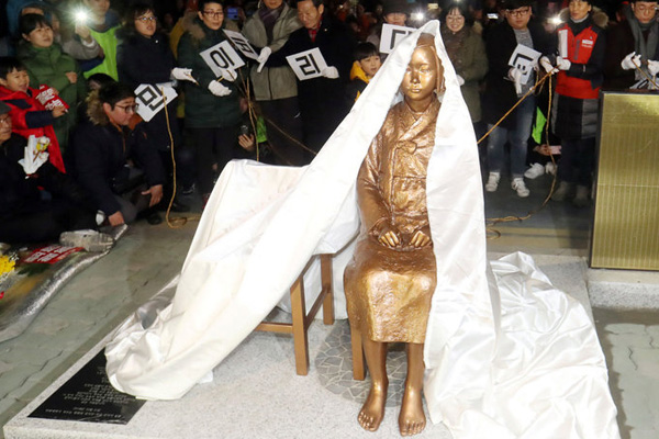 Japonya ve Güney Kore arasında 'heykel' krizi