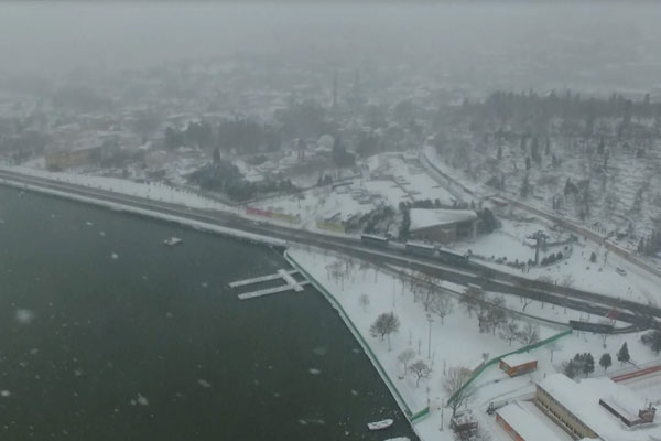İstanbul’da kar kalınlığı 110 santimetreye ulaştı