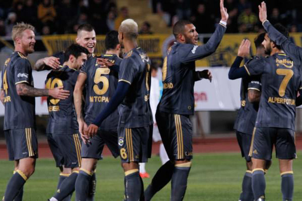 Fenerbahçe farka koştu