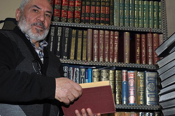 Okuduğu kitaplardan 7 bin sayfa not tuttu