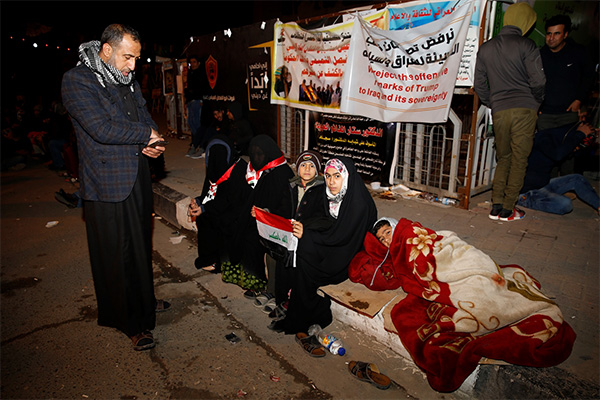 Bağdat'ta gece yarısı 'şiddet' protestosu