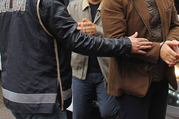 Adana'da FETÖ operasyonu: 40 gözaltı