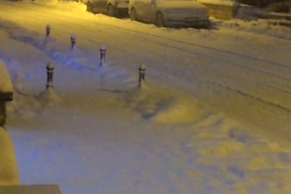 İstanbul'da kar yeniden bastırdı