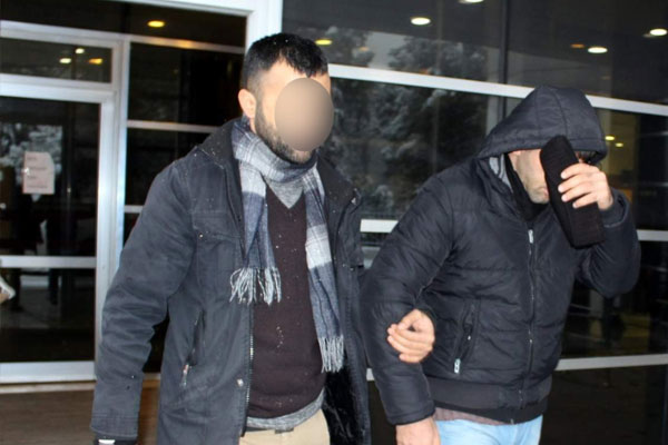 8 askeri personel FETÖ'den gözaltında