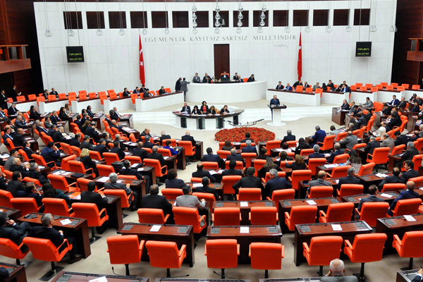 Anayasa değişikliği teklifi görüşülmeye başladı