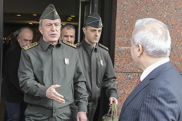 Akar'dan İsmail Kahraman'a ziyaret