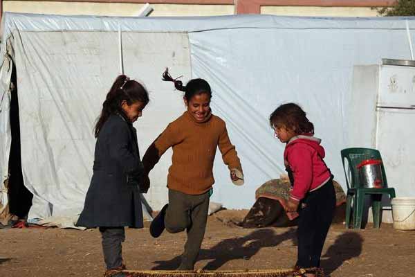 Doğu Guta'lı aileler rejimin saldırılarından kaçıyor
