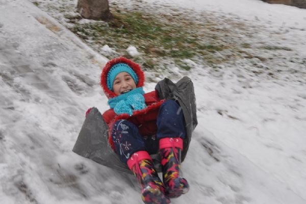 İzmir'de okullar tatil edildi