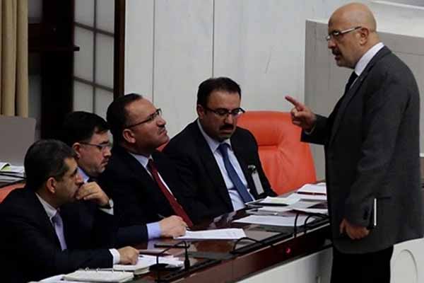 CHP'li Berberoğlu'yla Bozdağ’ın görüşmesi böyle görüntülendi