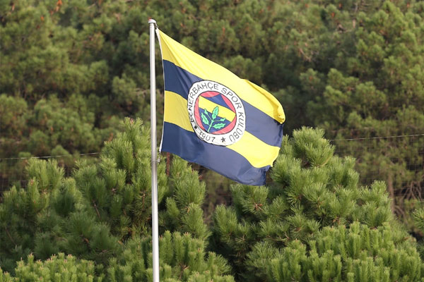 Fenerbahçe: Çözüm üretemezse koltuğu terk etsin