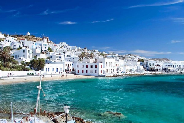 Türkiye'den ilk açıklama: Yunanistan, adaları satışa mı çıkarıyor?