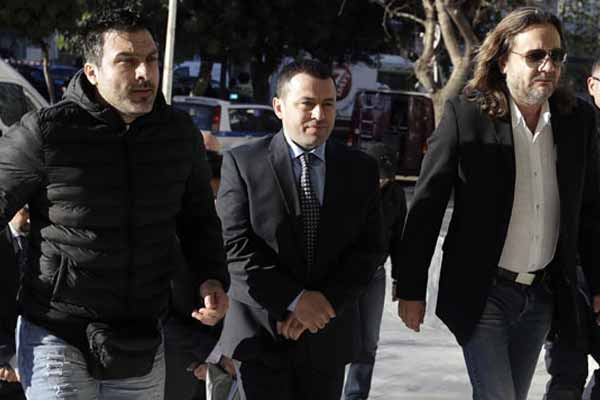 Yunanistan'a kaçan darbeci askerler mahkemeye çıktı