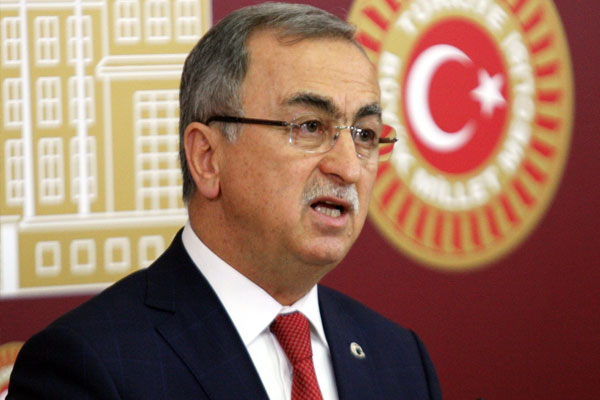 Petek: CHP süreci provokasyonlarla engellemek istiyor