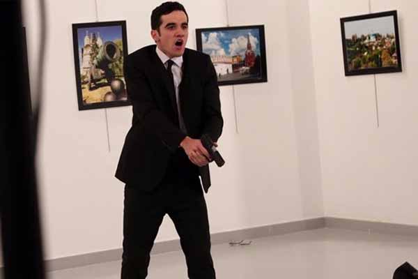 Karlov suikastçisi FETÖ izini silmek için farklı dini gruplarla bağlantı kurdu