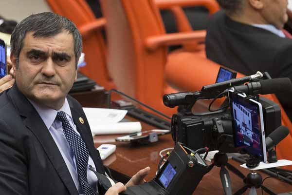 CHP'li vekil 55 saat canlı yayın yaptı