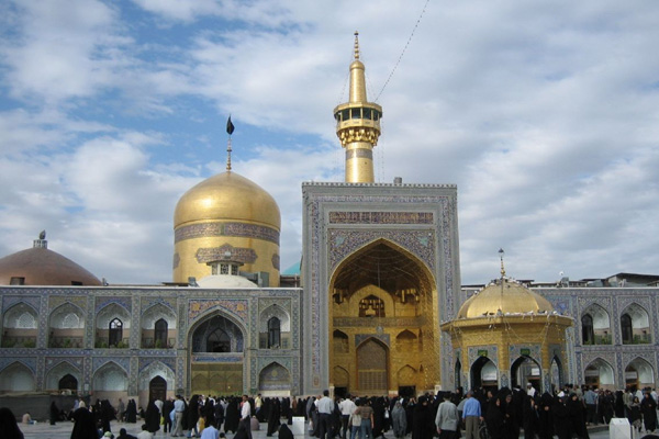 İran'ın yeni uçağı İmam Rıza Türbesi'ni 'tavaf' edecek