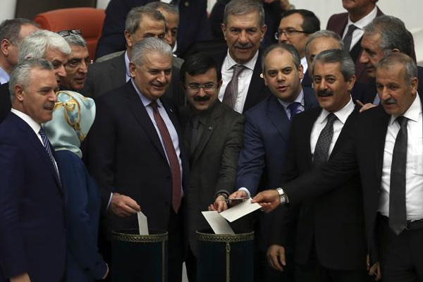 Anayasa teklifinde 16. madde kabul edildi