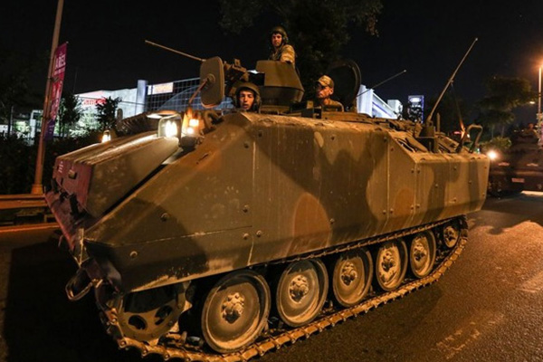 15 Temmuz gecesi ‘sıkıyönetim’ kavgası kuvvet mesajlarında