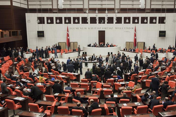 Anayasa teklifinin 1. tur oylamaları tamamlandı