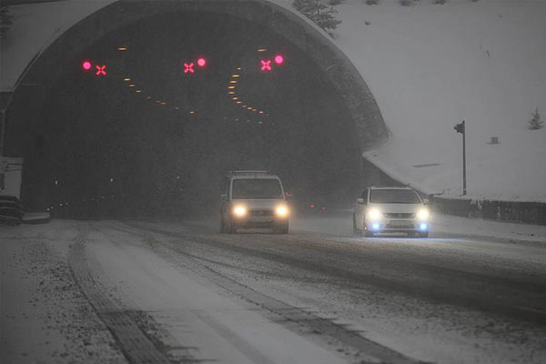 Bolu Dağı'nda kar etkili oluyor