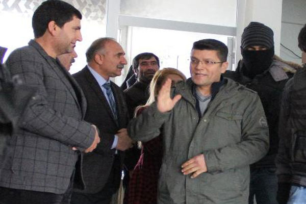 Muradiye Belediye Başkanı gözaltına alındı