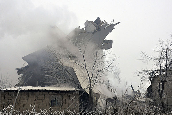 Uçak kazasıyla ilgili 2 uzman görevlendirildi