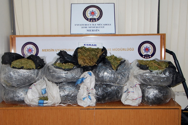 Mersin'de 191 kilo esrar ele geçirildi