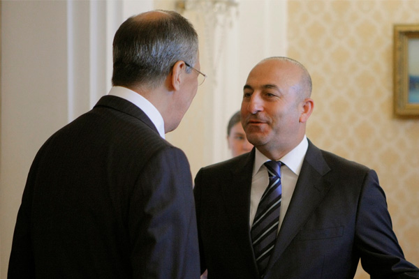 Dışişleri Bakanı Lavrov ile telefonda görüştü