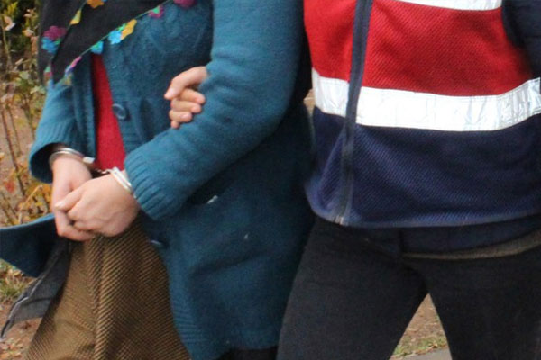 4 ilde FETÖ'ye 'abla' operasyonu