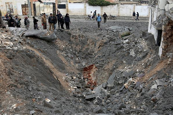 Suriye rejimi sivil yerleşim yerlerini bombaladı