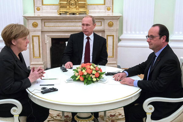 Putin, Merkel ve Hollande ile Ukrayna ve Suriye'yi görüştü