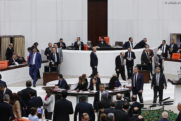 Teklifin 2. turunda ilk gün 7 madde kabul edildi