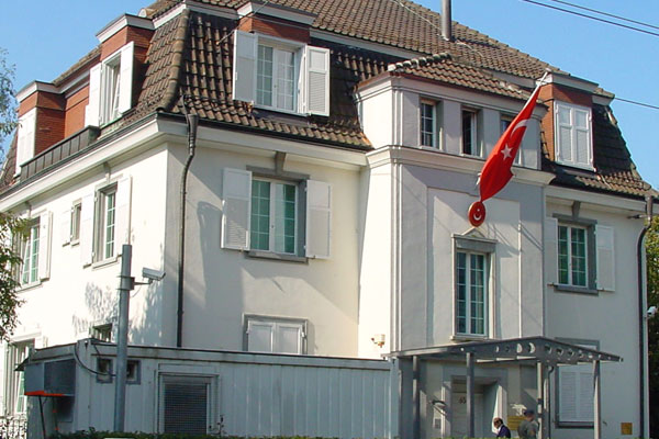 Türkiye'nin Zürih Başkonsolosluğu'na saldırı