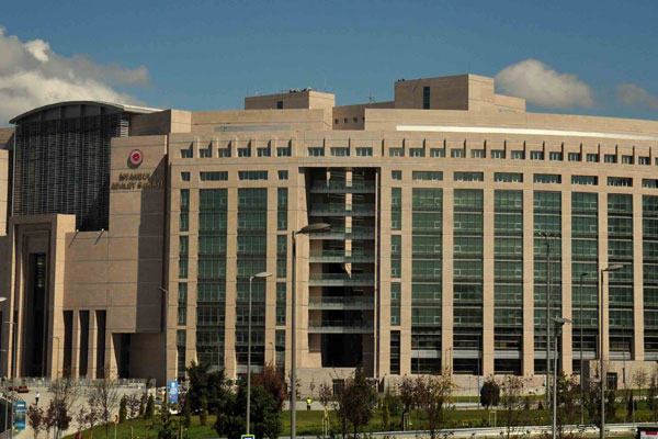 İstanbul'da 28 IŞİD'li tutuklandı