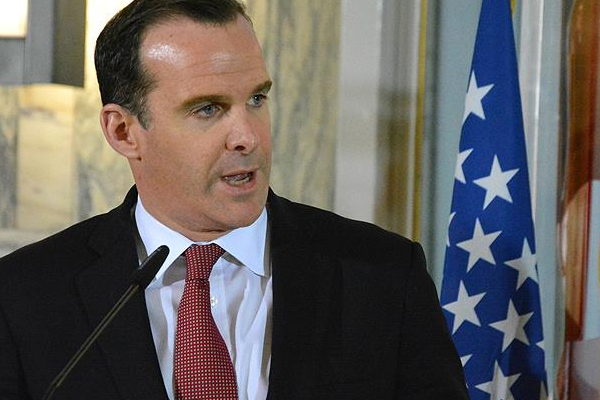 Trump McGurk'ten göreve devam etmesini istedi
