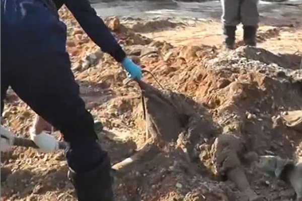 Halep’te toplu mezarlık