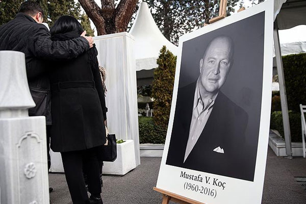Mustafa Koç mezarı başında anıldı