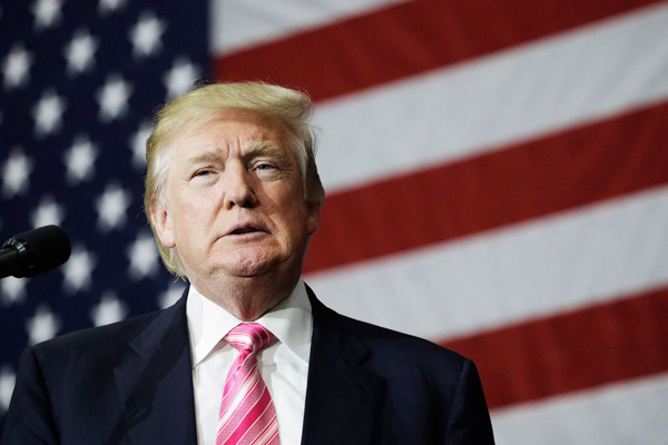 Trump'ın vergi iadeleriyle ilgili dilekçeye 130 bin imza