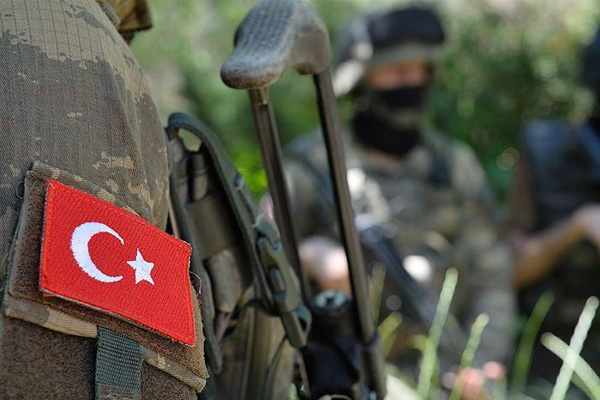 Mardin'de 2 PKK'lı yaralı ele geçirildi