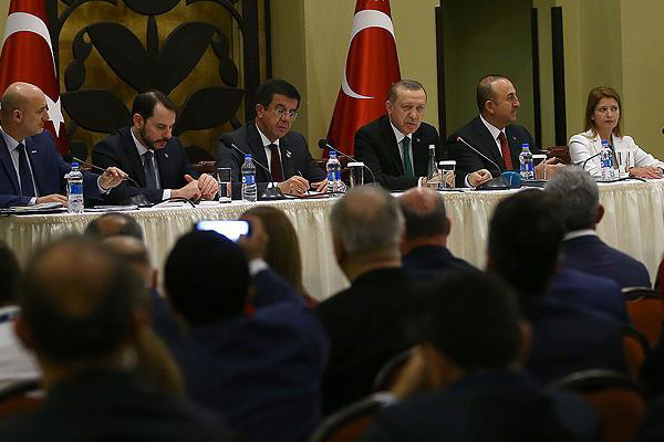 Erdoğan, Tanzanya'da Türk iş adamlarıyla buluştu