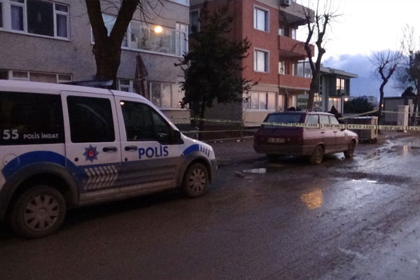 İstanbul’da bir kişi aracında intihar etti