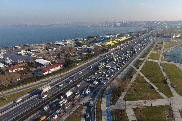 İstanbul’da ’bakım çalışması’ trafiği