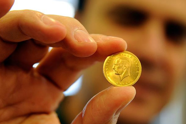 Altının onsu 2 ayın zirvesinde dengelendi