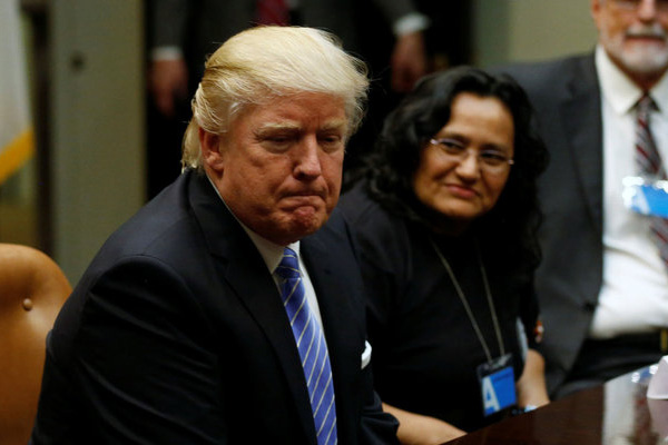 Trump, 400'den fazla işletmeden istifa etti