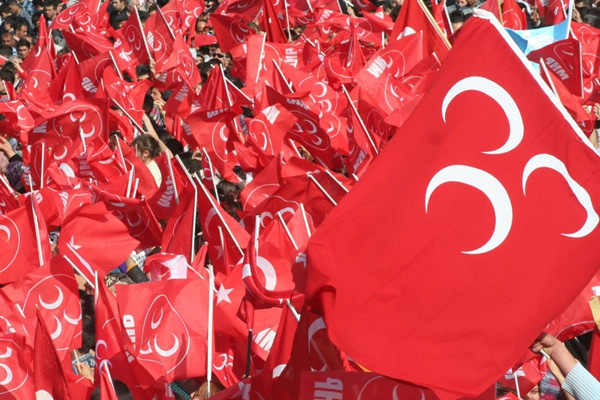MHP'de istifa