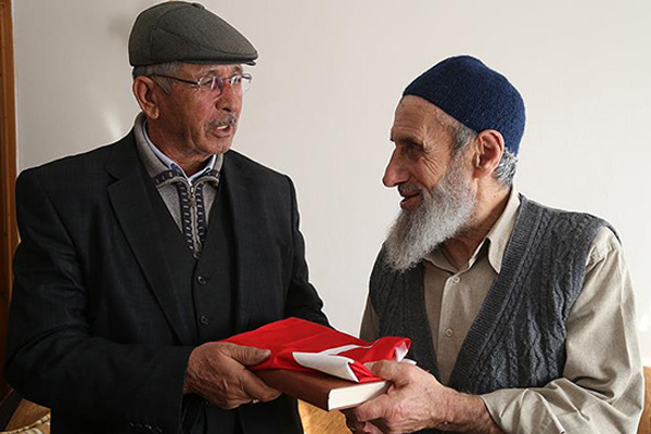 Baba Halisdemir'den şehit Safitürk'ün ailesine ziyaret