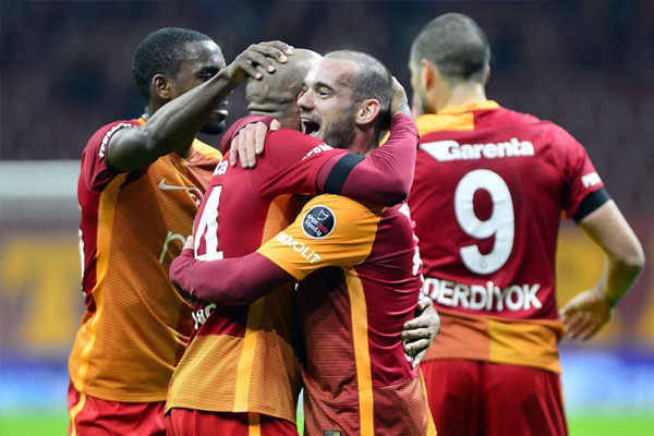 Aslan Şampiyonlar Ligi'nin en başarılıları arasında