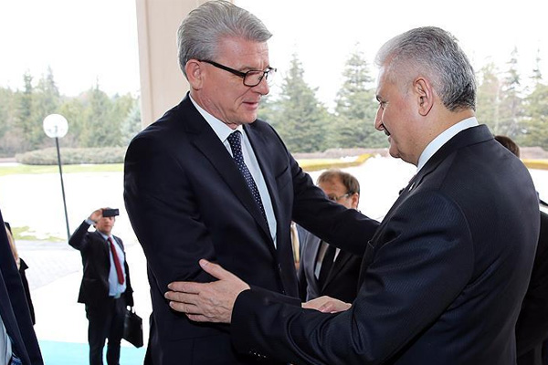 Yıldırım, Dzaferovi̇ç ve Softi̇ç'i kabul etti