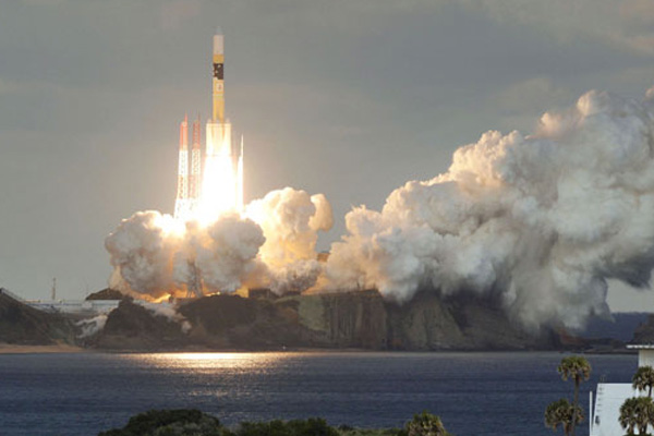 Japonya ilk kez o uyduyu fırlattı