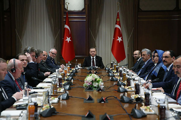 İngiltere’den Türkiyeli eksen arayışı